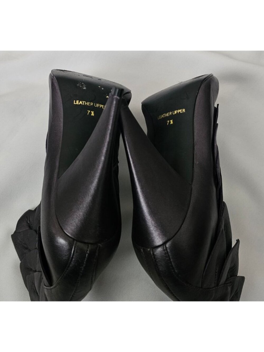 Kelsi Dagger Women's Black Leather Upper Pointed Toe Leaf Pansy Booties Size 7 ½ - Picture 13 of 14